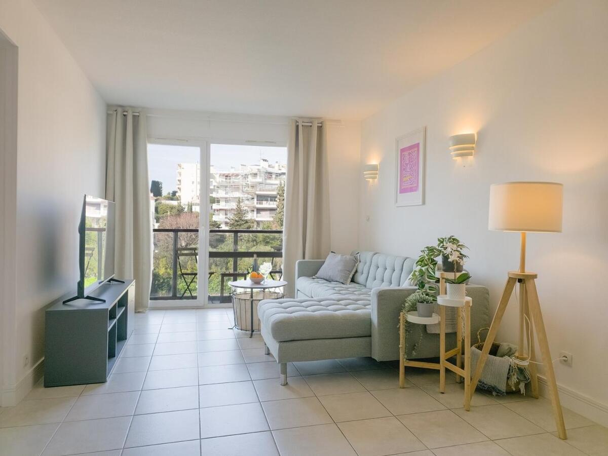Apartment A022 Chic Flat Balcony Parking