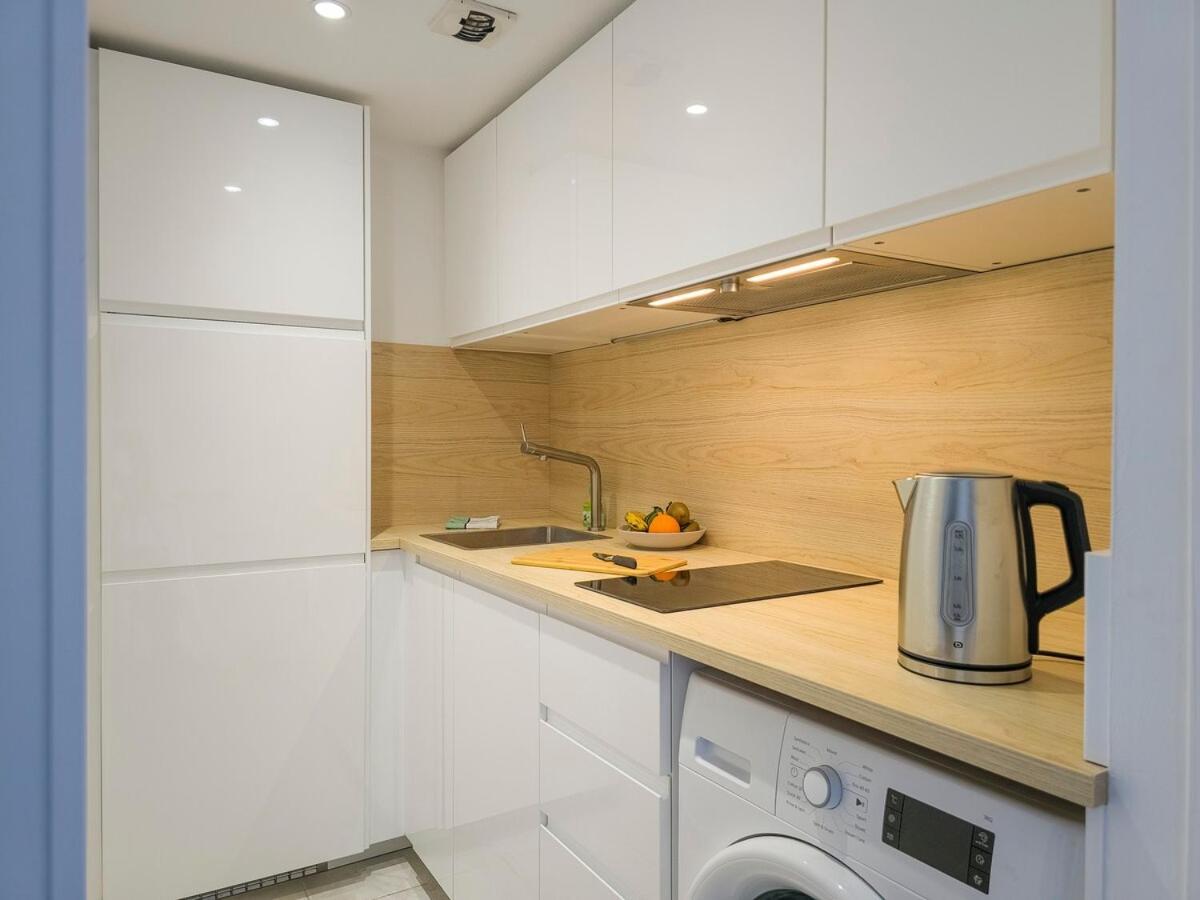 Appartamento A022 Chic Flat Balcony Parking *